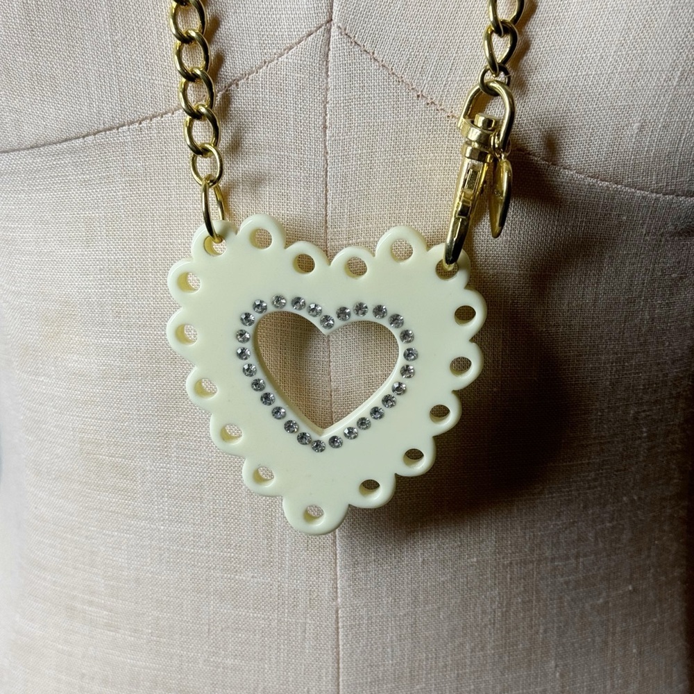 Betsey Johnson Acrylic Heart Necklace W/ Rhinestones Collectible Statement Y2K - Picture 3 of 8